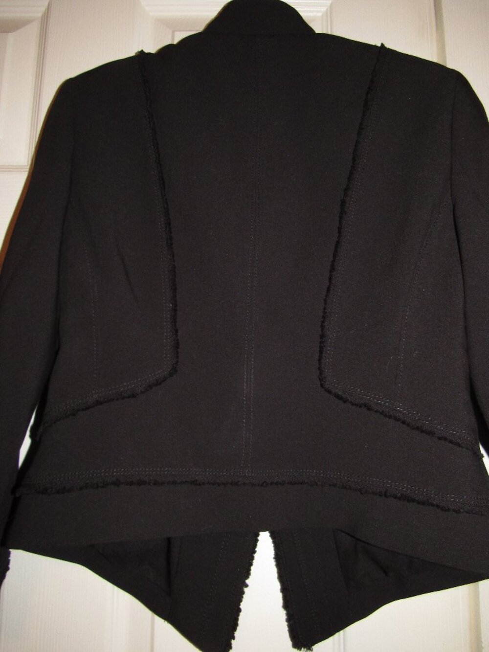 White House Size 4 Black Zipper Jacket Designer Details Padded Shoulders - Picture 2 of 7